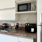 Apto Na Barra A Poucos Minutos Do Metro E Da Praia